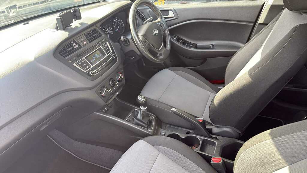 Hyundai I20 1.2 Mpi Se 32018 Grey #8