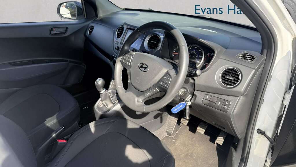 Hyundai I10 1.0 Go Se 2019 White #6