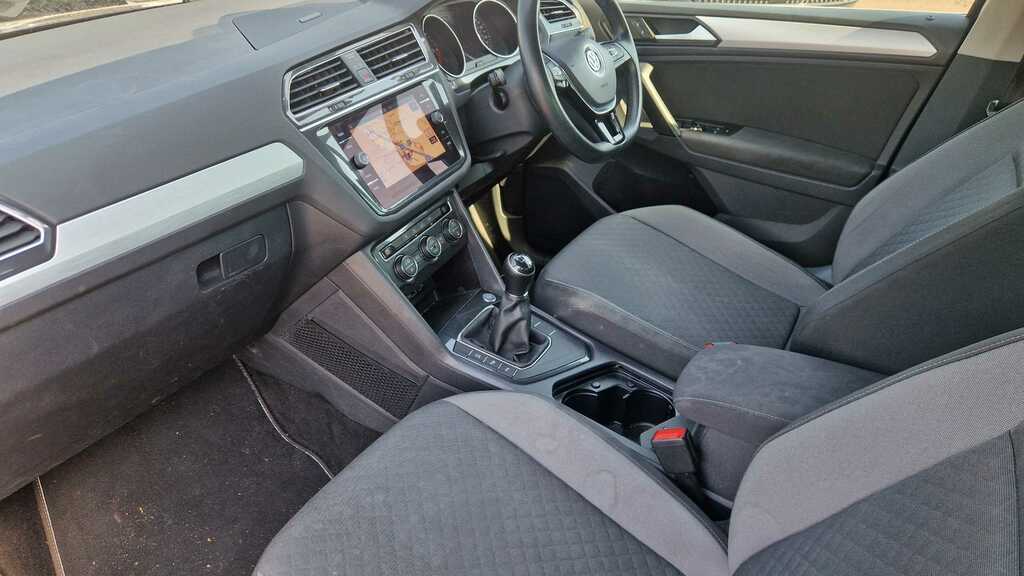 Volkswagen Tiguan R-line Tech White #9