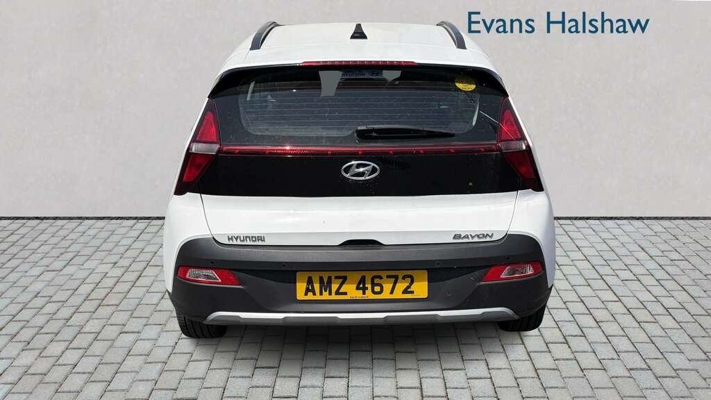 Hyundai Bayon 1.0 Tgdi 48V Mhev Se Connect Dct 2023 White #3