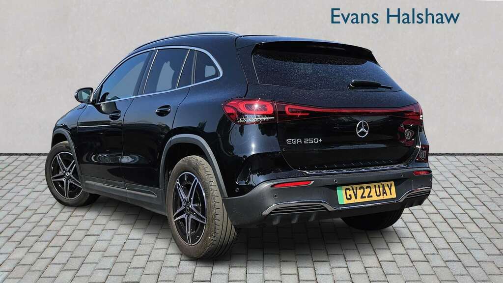 Mercedes-Benz EQA 250 140Kw Amg Line 70.5Kwh 2022 Black #4