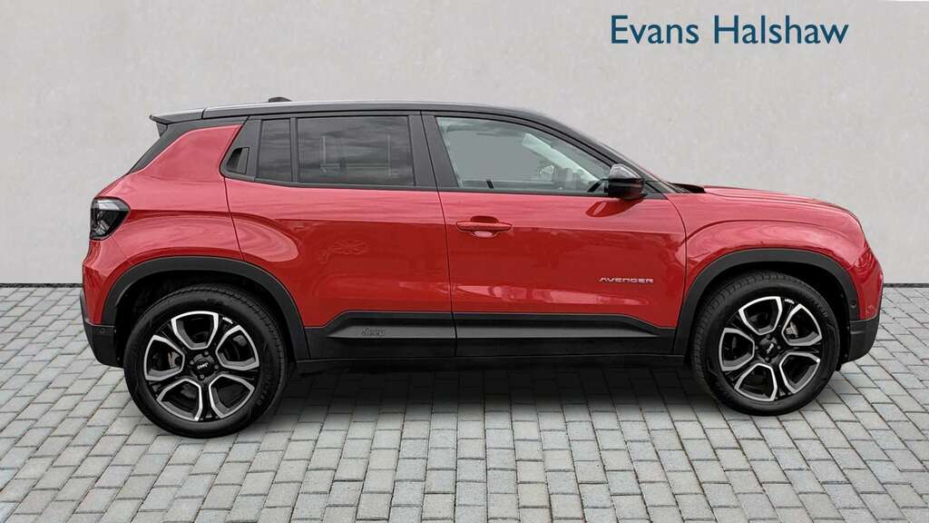 Jeep Avenger 115Kw Summit 54Kwh 2024 Red #4