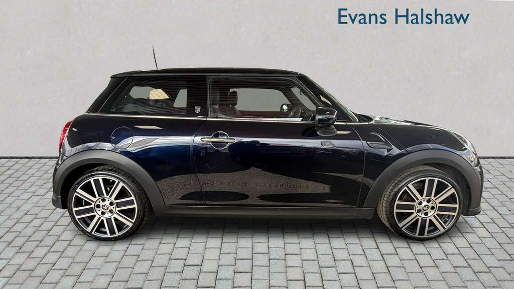 Mini Hatch 1.5 C Exclusive 2024 FJ24TGN Black #3