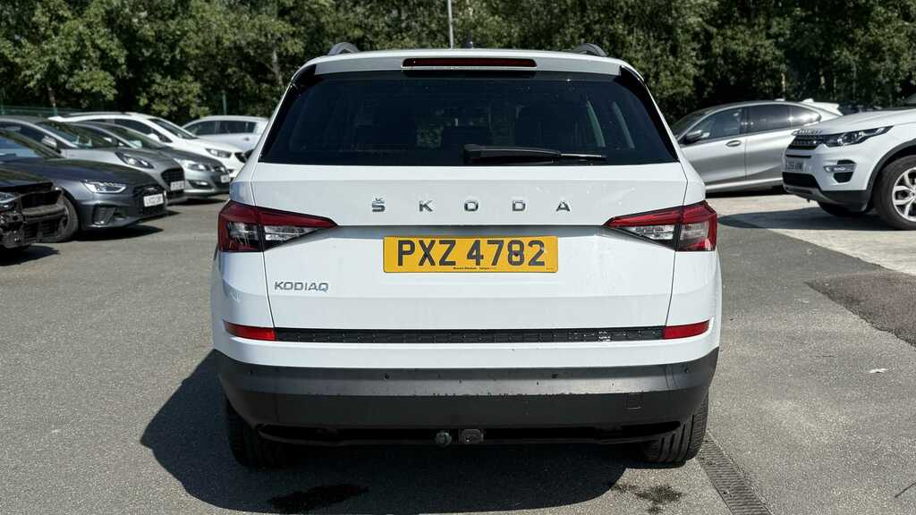 Skoda Kodiaq 1.5 Tsi Se 2021 White #5