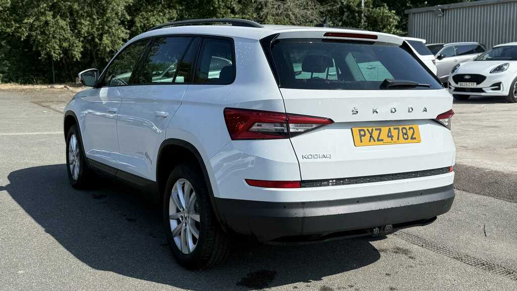 Skoda Kodiaq 1.5 Tsi Se 2021 White #4