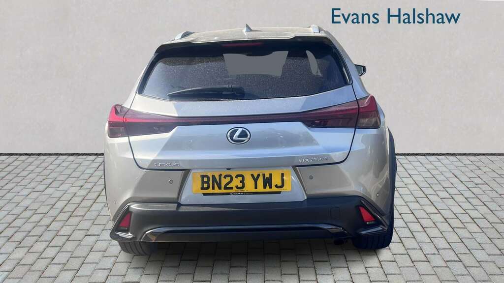 Lexus UX 250H 2.0 F-sport Design Cvt 2023 Silver #4