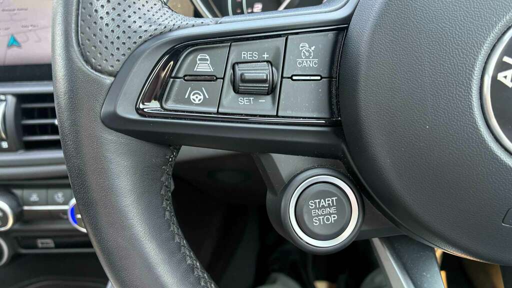 Alfa Romeo Giulia Giulia V6 Bi-t Quadrifoglio Red #15