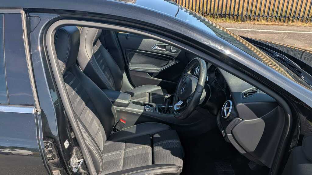 Mercedes-Benz A Class A200d Sport Edition Plus 2018 Black #5