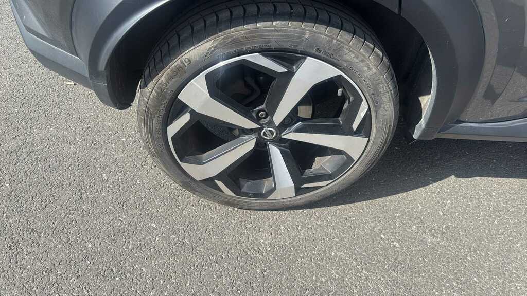 Nissan Juke 1.0 Dig-t 114 Tekna 2021 Grey #5