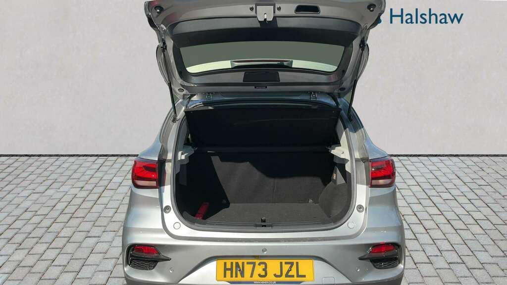 MG ZS 1.0T Gdi Exclusive Dct 2023 Silver #4
