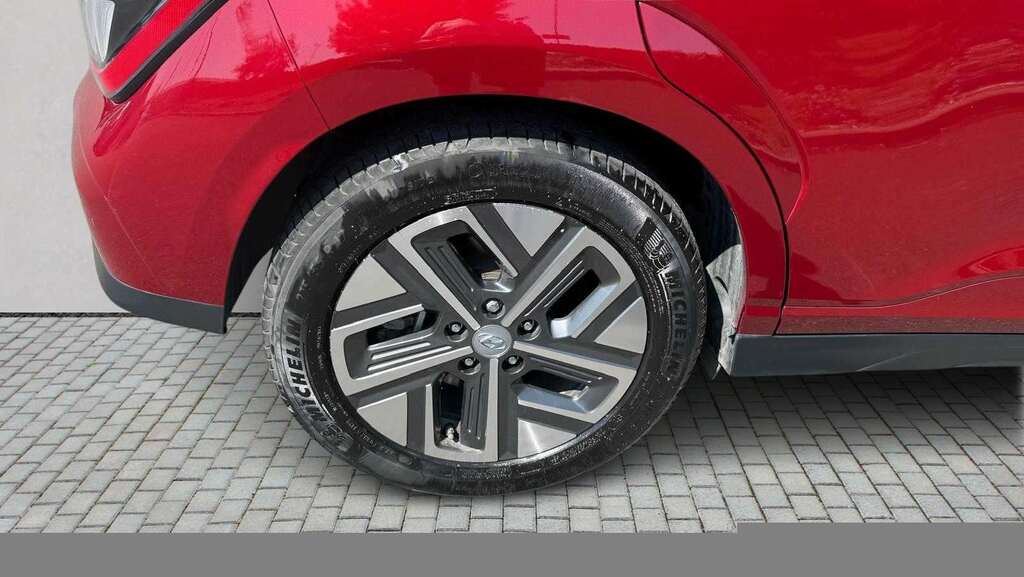 Hyundai Kona 150Kw Premium 64Kwh 2023 Red #4