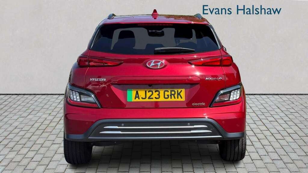 Hyundai Kona 150Kw Premium 64Kwh 2023 Red #3