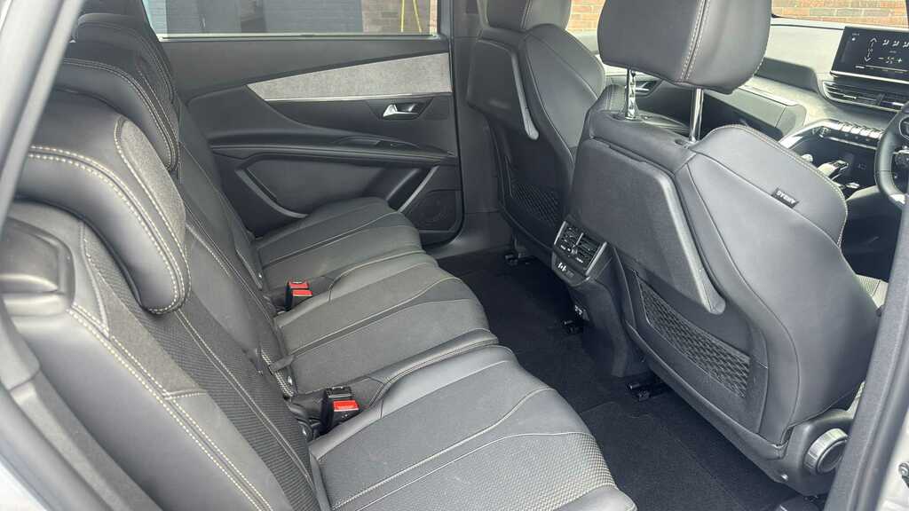 Peugeot 5008 1.5 Bluehdi Gt Eat8 2023 Grey #5
