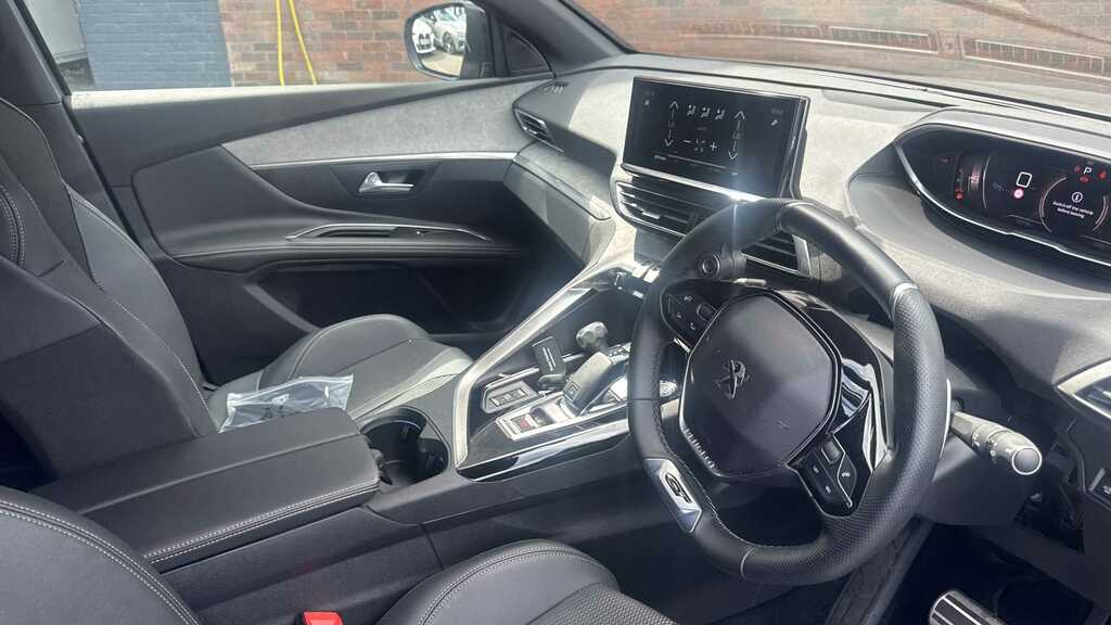 Peugeot 5008 1.5 Bluehdi Gt Eat8 2023 Grey #6