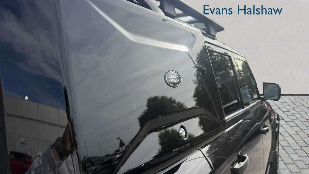 Land Rover Defender 110 2.0 P400e Xs Edition 110 2022 Black #6