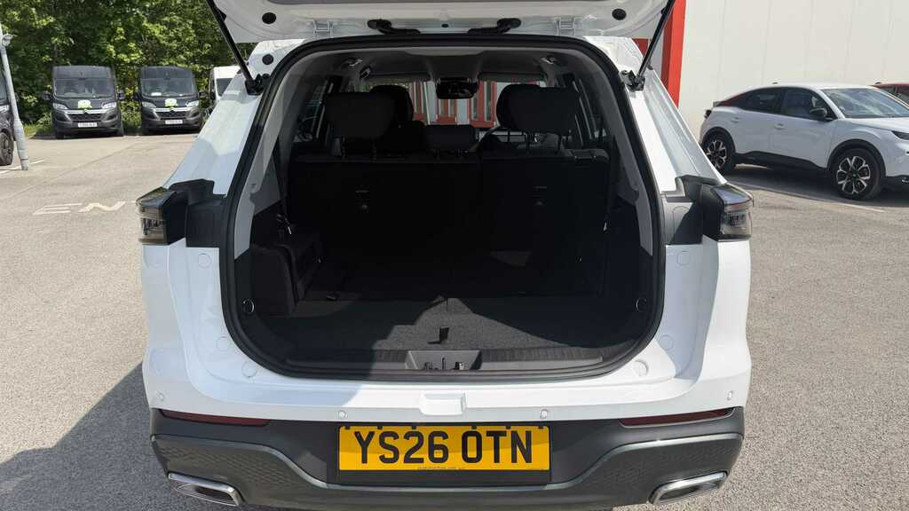 Chery Tiggo 8 Chery Tiggo 8 Estate 1.5T Phev Summit Dht White #15