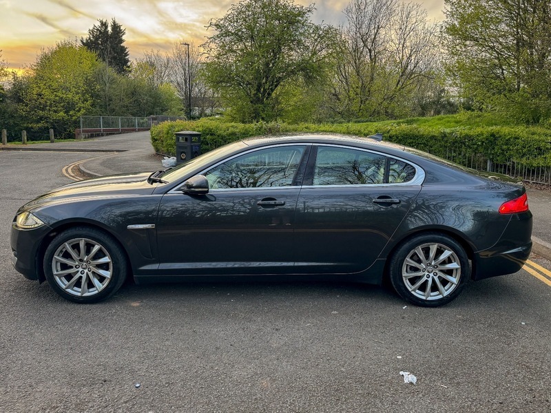 Jaguar XF 3.0D V6 S Portfolio Start Stop Silver #9
