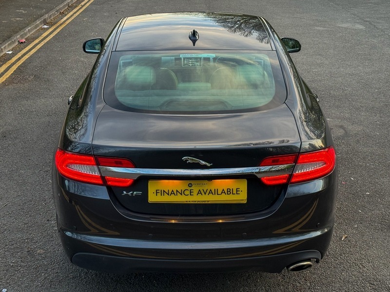 Jaguar XF 3.0D V6 S Portfolio Start Stop Silver #13