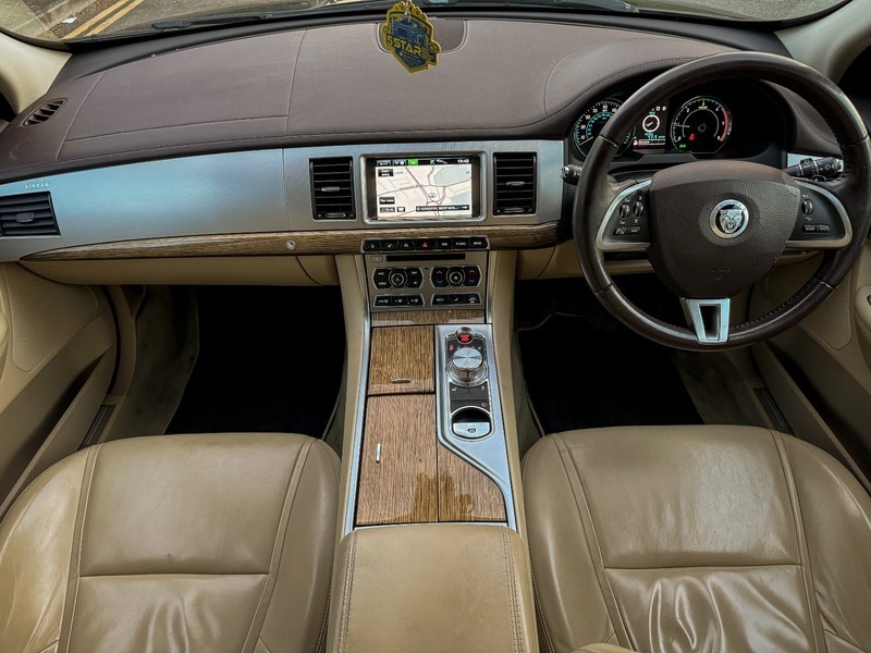 Jaguar XF 3.0D V6 S Portfolio Start Stop Silver #41