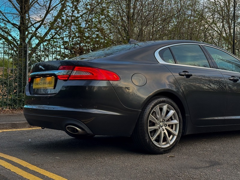 Jaguar XF 3.0D V6 S Portfolio Start Stop Silver #17
