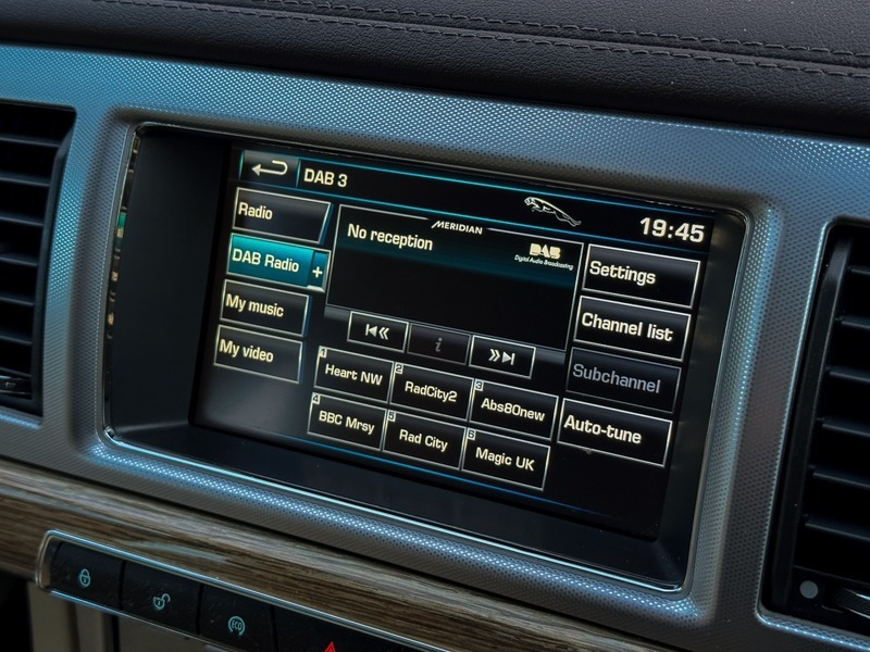 Jaguar XF 3.0D V6 S Portfolio Start Stop Silver #48