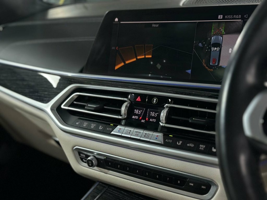 BMW X7 Xdrive40d Mht M Sport Step XGZ5862 Grey #27
