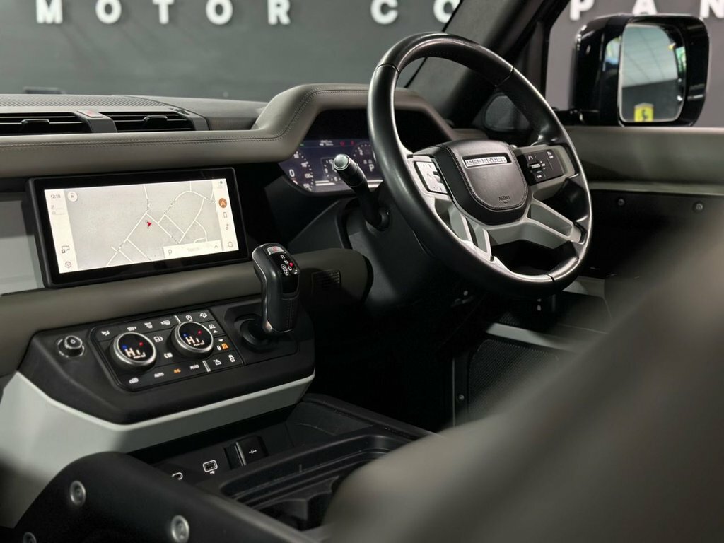 Land Rover Defender 2.0 First Edition 237 Bhp Green #18