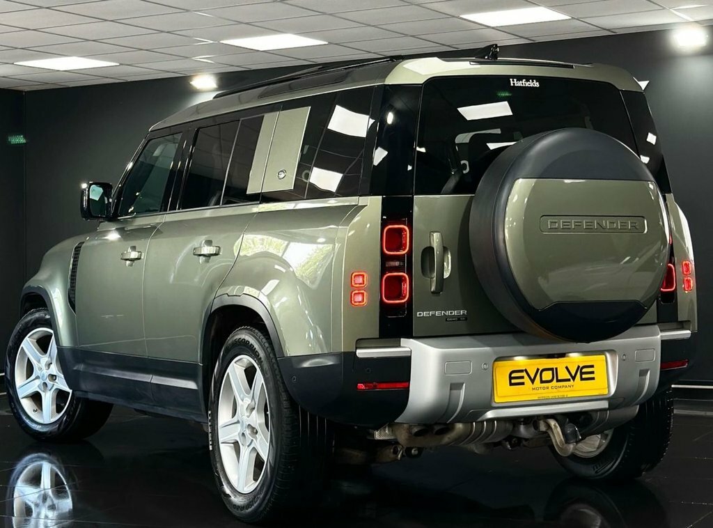Land Rover Defender 2L Se Green #2