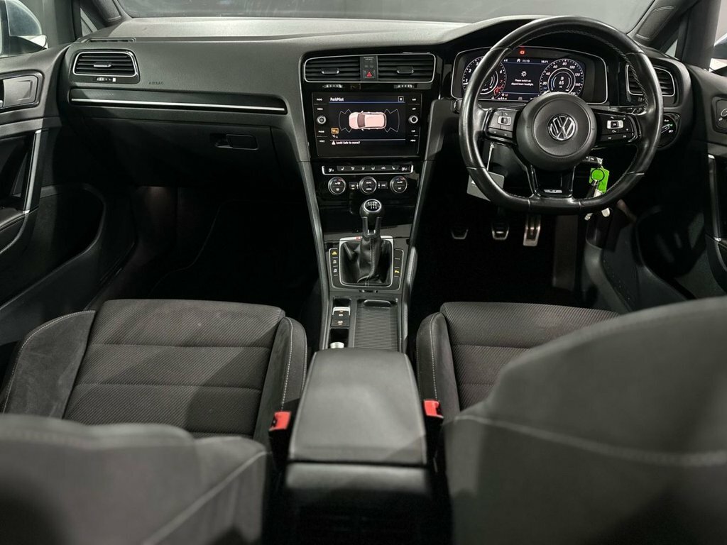 Volkswagen Golf 2L R WV18VZK White #3