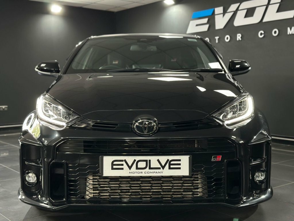 Toyota Yaris 1.6L Gr Circuit LM21BZJ Black #4