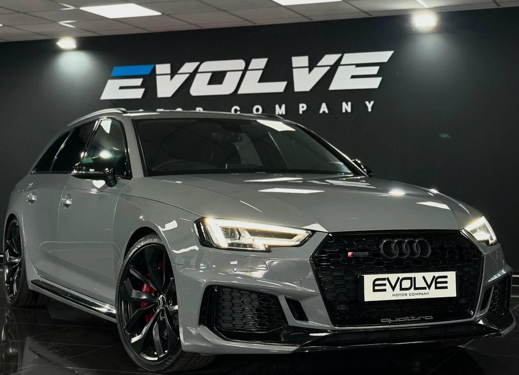 Audi RS4 Avant 2.9L Null Grey