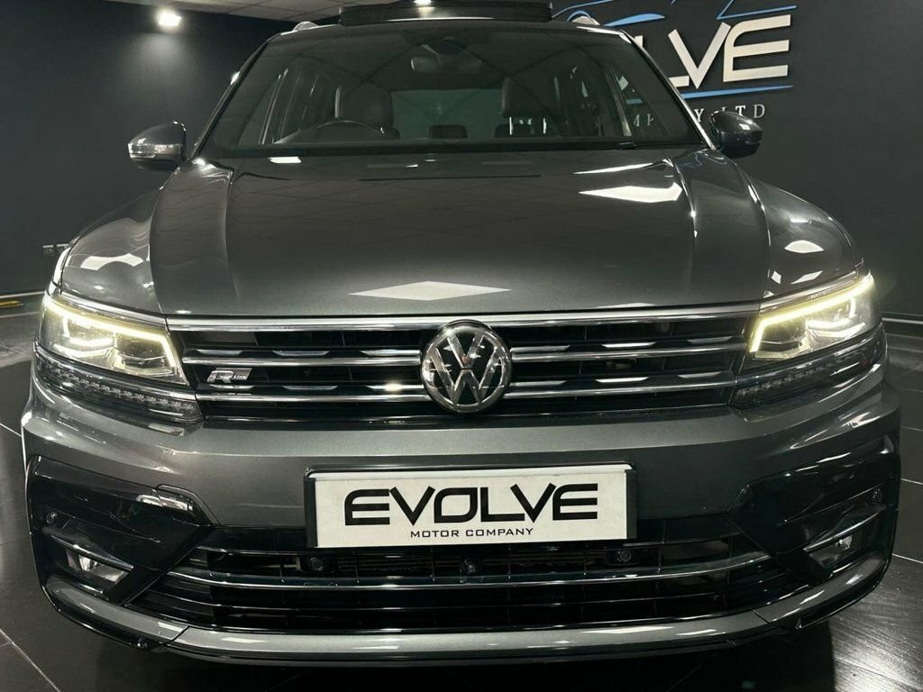 Volkswagen Tiguan 2L R-line Tech CK69WMO Grey #4