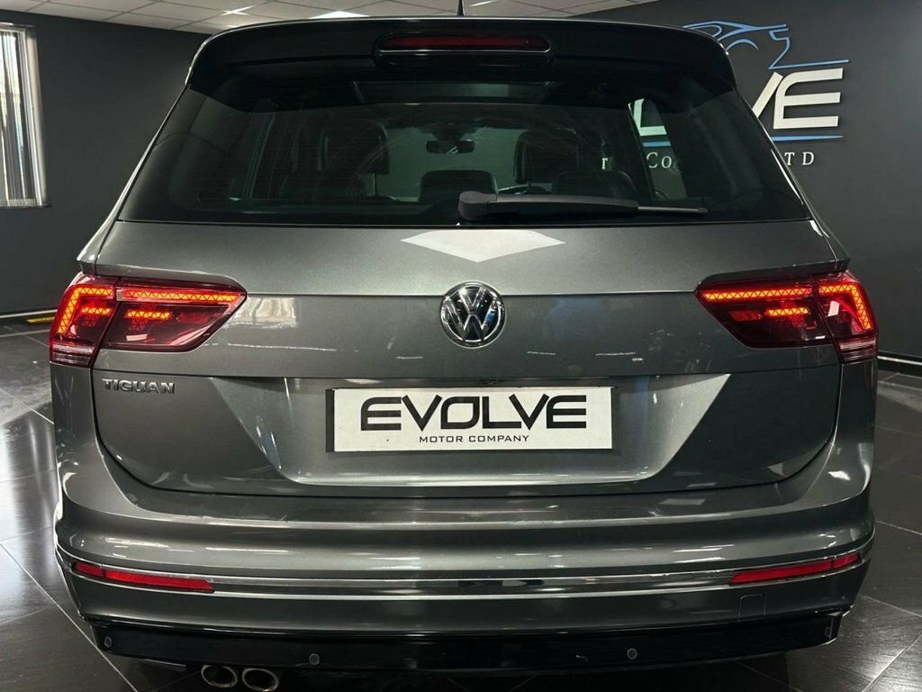 Volkswagen Tiguan 2L R-line Tech CK69WMO Grey #5