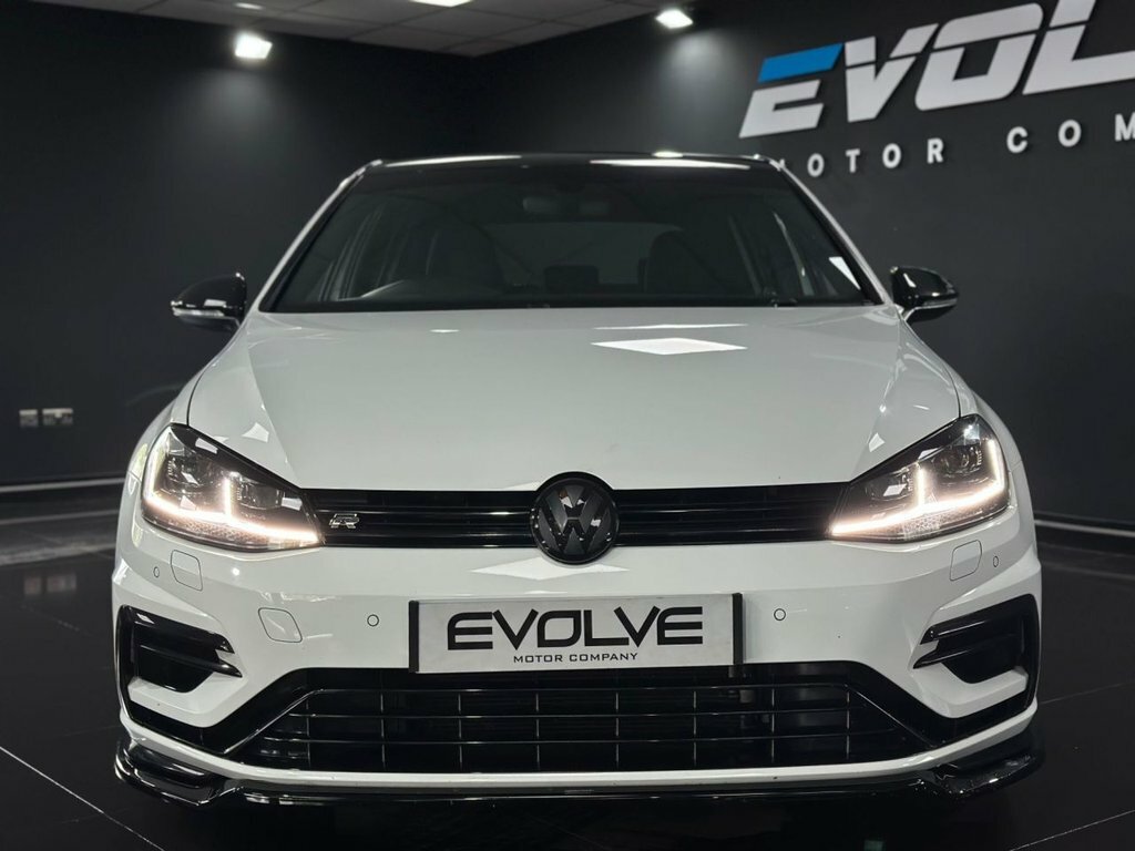 Volkswagen Golf 2L R White #4