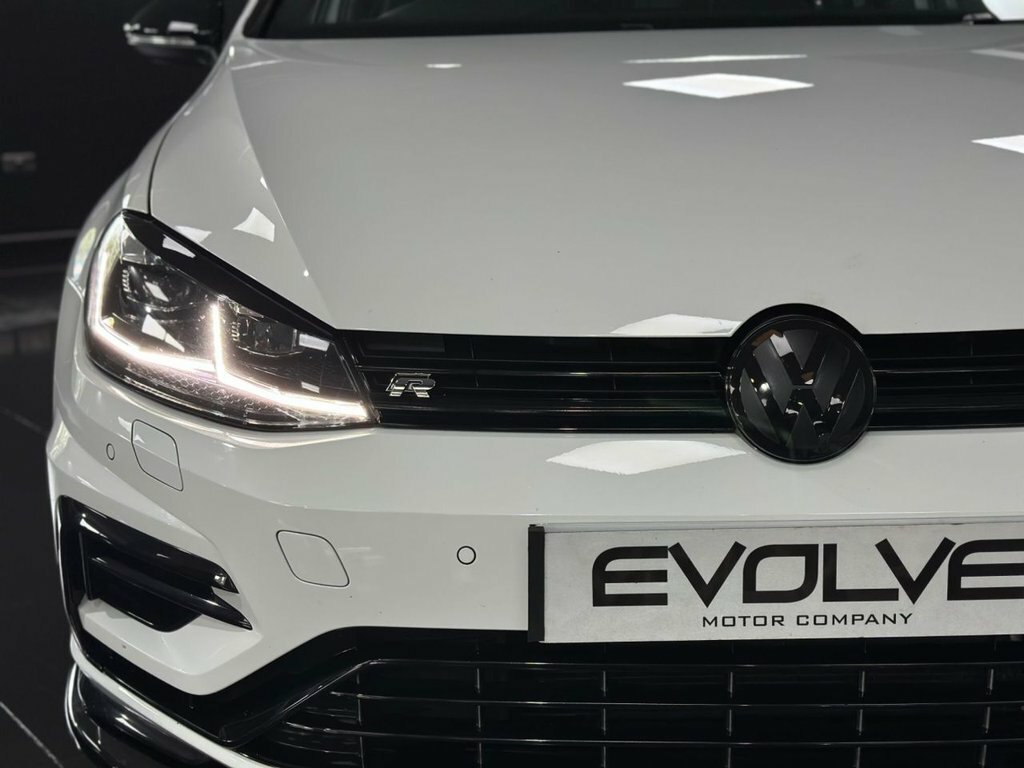 Volkswagen Golf 2L R White #5