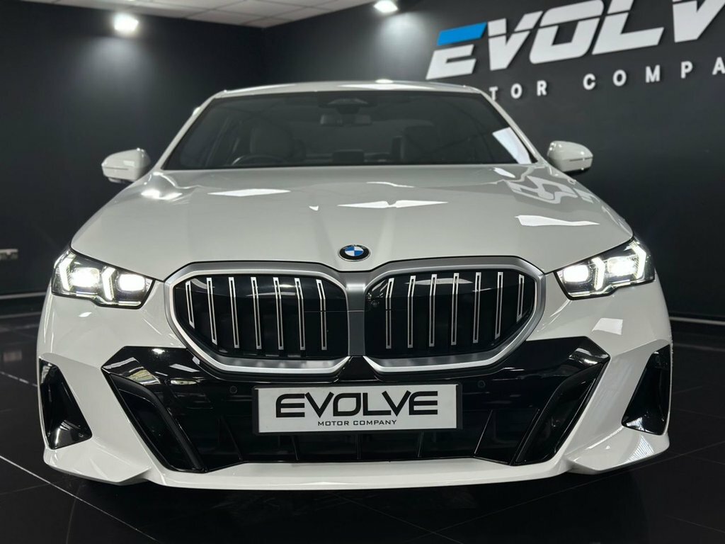 BMW 5 Series 2L M Sport WF24SWX White #4