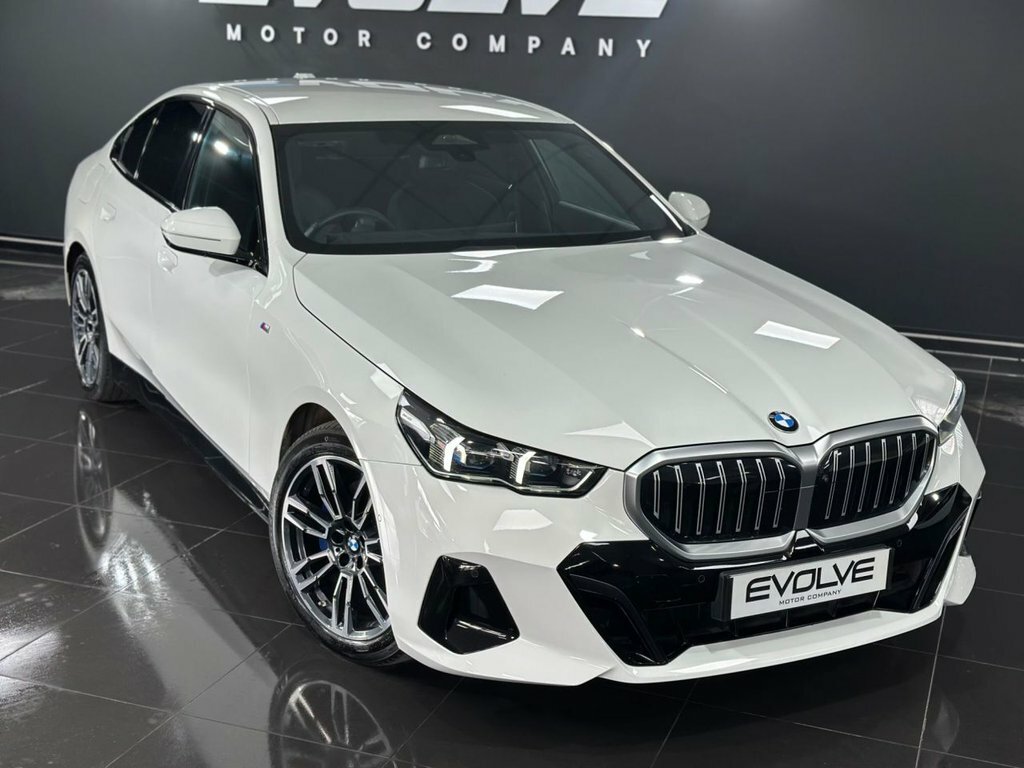 BMW 5 Series 2L M Sport WF24SWX White #6