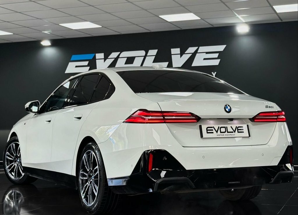 BMW 5 Series 2L M Sport WF24SWX White #2