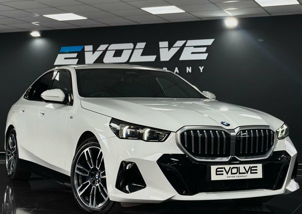 BMW 5 Series 2L M Sport WF24SWX White