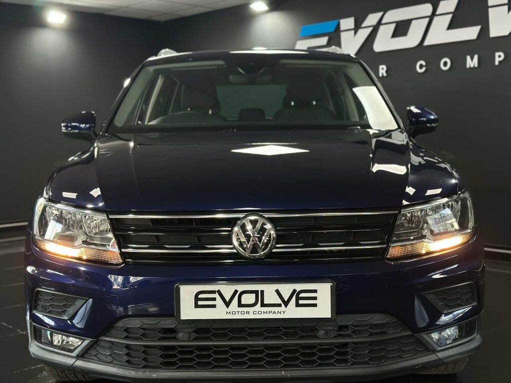 Volkswagen Tiguan 2L Match CV69VVL Blue #4
