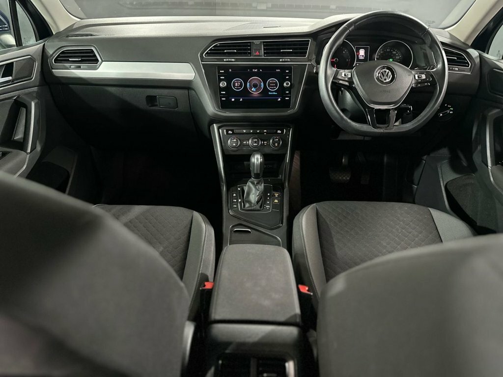 Volkswagen Tiguan 2L Match CV69VVL Blue #3