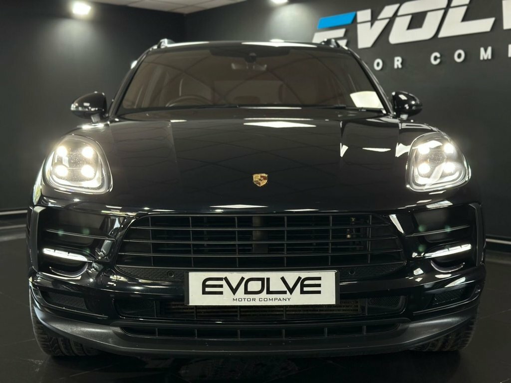 Porsche Macan Suv Black #4