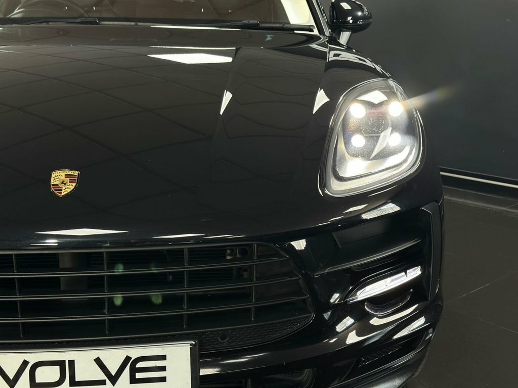 Porsche Macan Suv Black #6