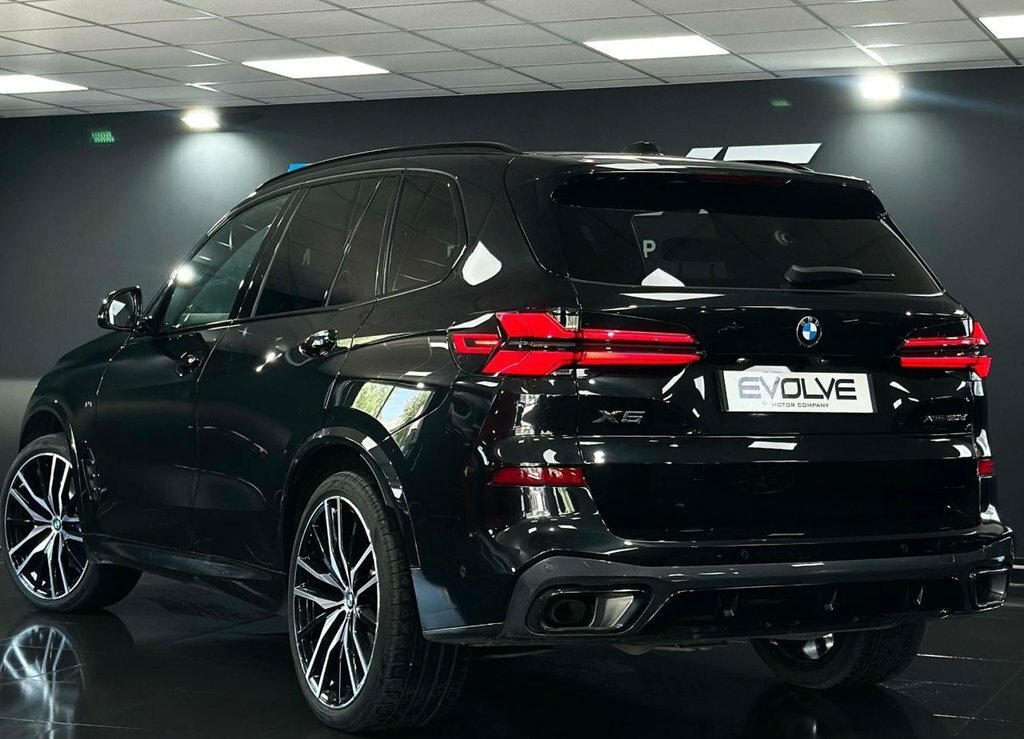 BMW X5 3L M Sport Black #2