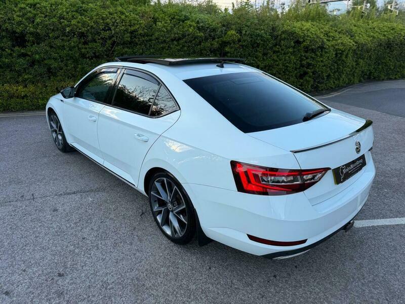 Skoda Superb 2.0 Tsi Sportline Dsg White #5
