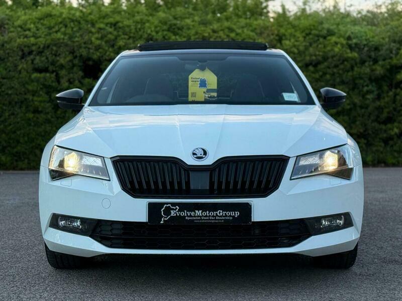 Skoda Superb 2.0 Tsi Sportline Dsg White #3