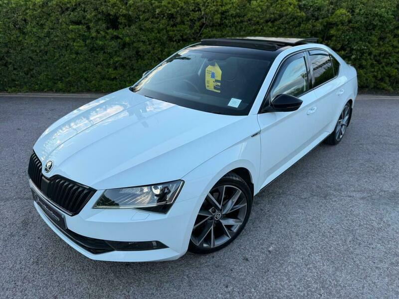 Skoda Superb 2.0 Tsi Sportline Dsg White #4