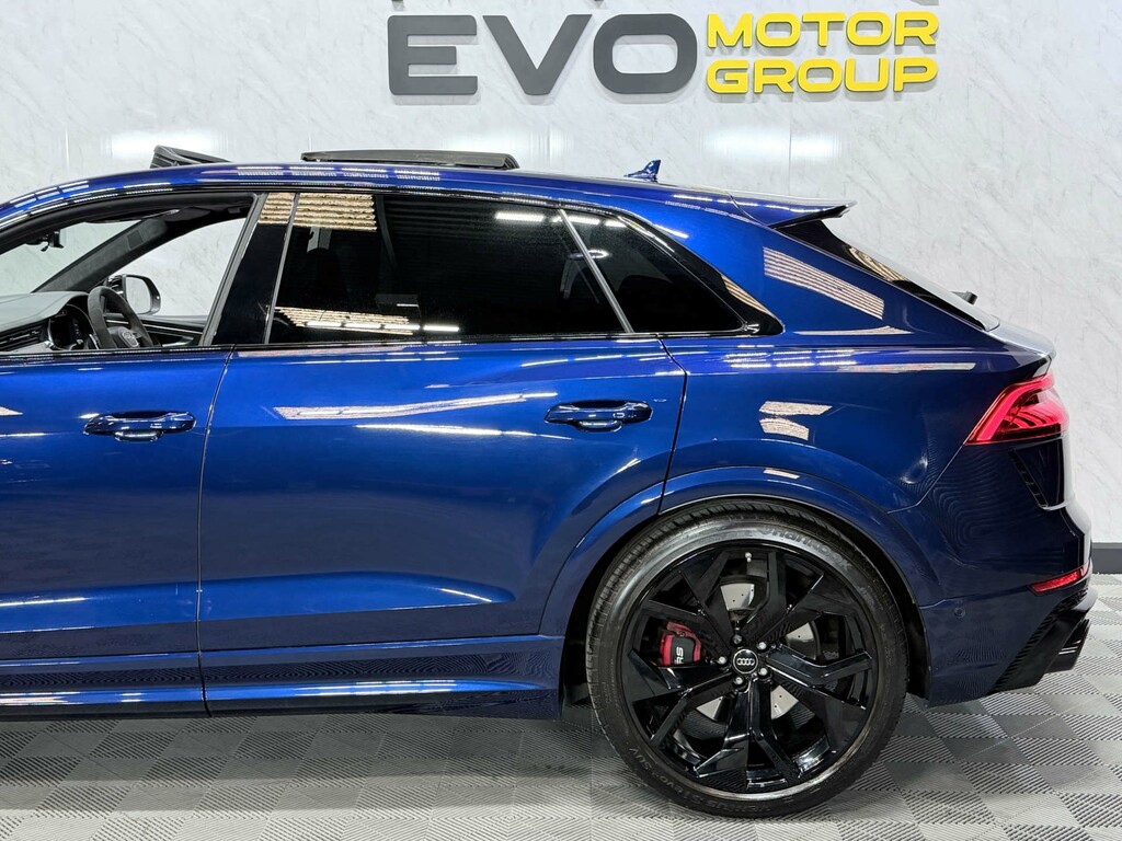 Audi RSQ8 Vorsprung Black #20