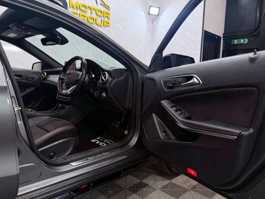 Mercedes-Benz GLA Class 2.1 Gla200d Amg Line Euro 6 Ss #30