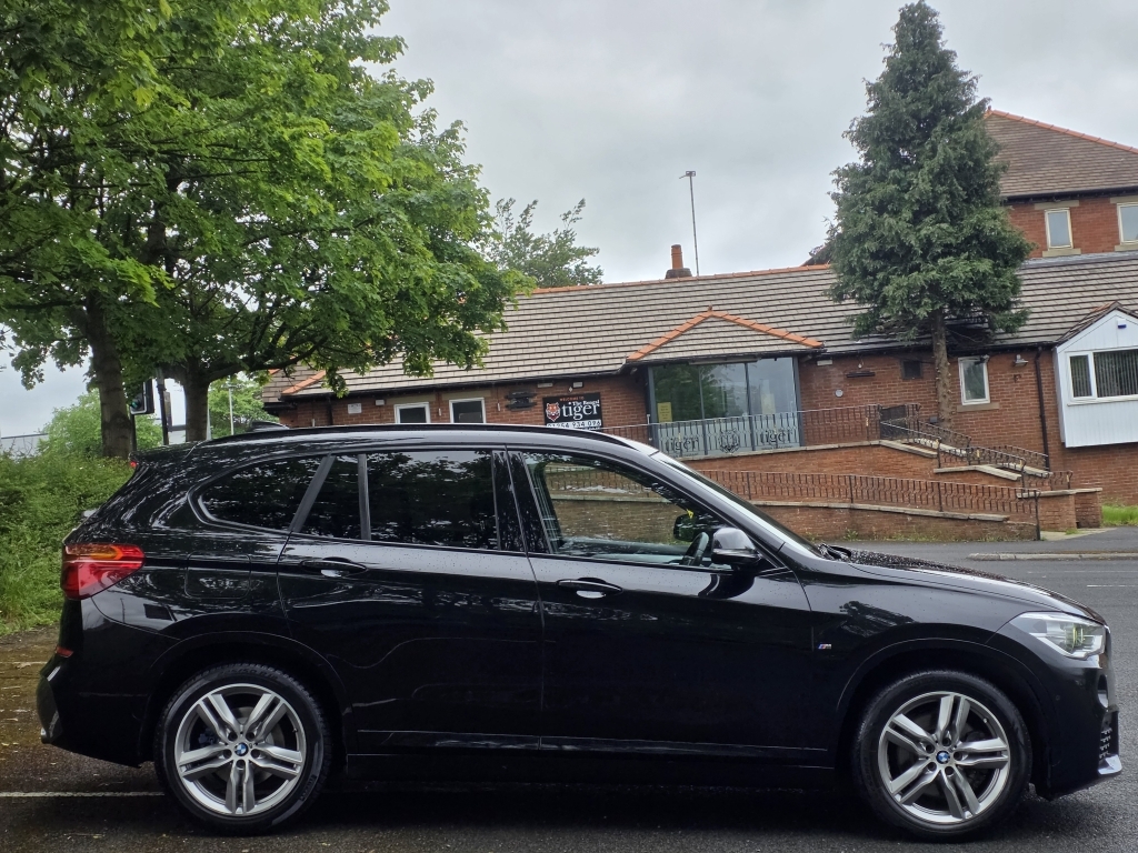 BMW X1 2.0 Xdrive20d M Black #3